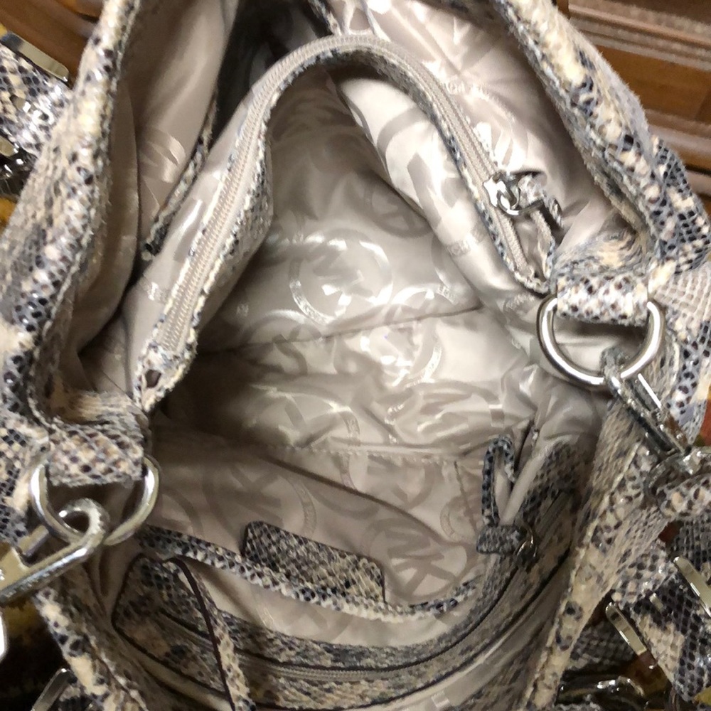 Michael Kors snake skin leather large tote - Picture 14 of 14